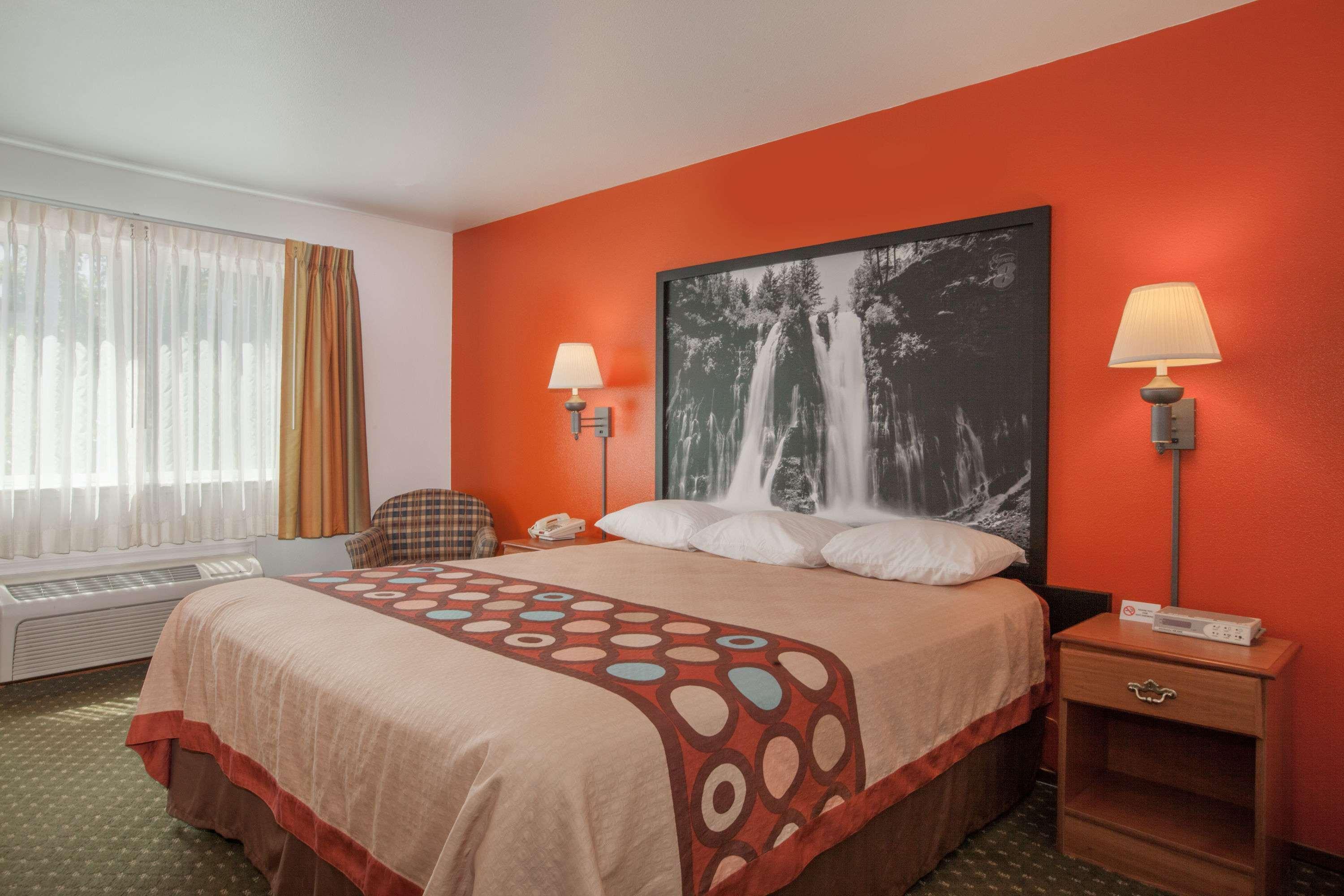 Super 8 By Wyndham Cloverdale Wine Country Exterior foto