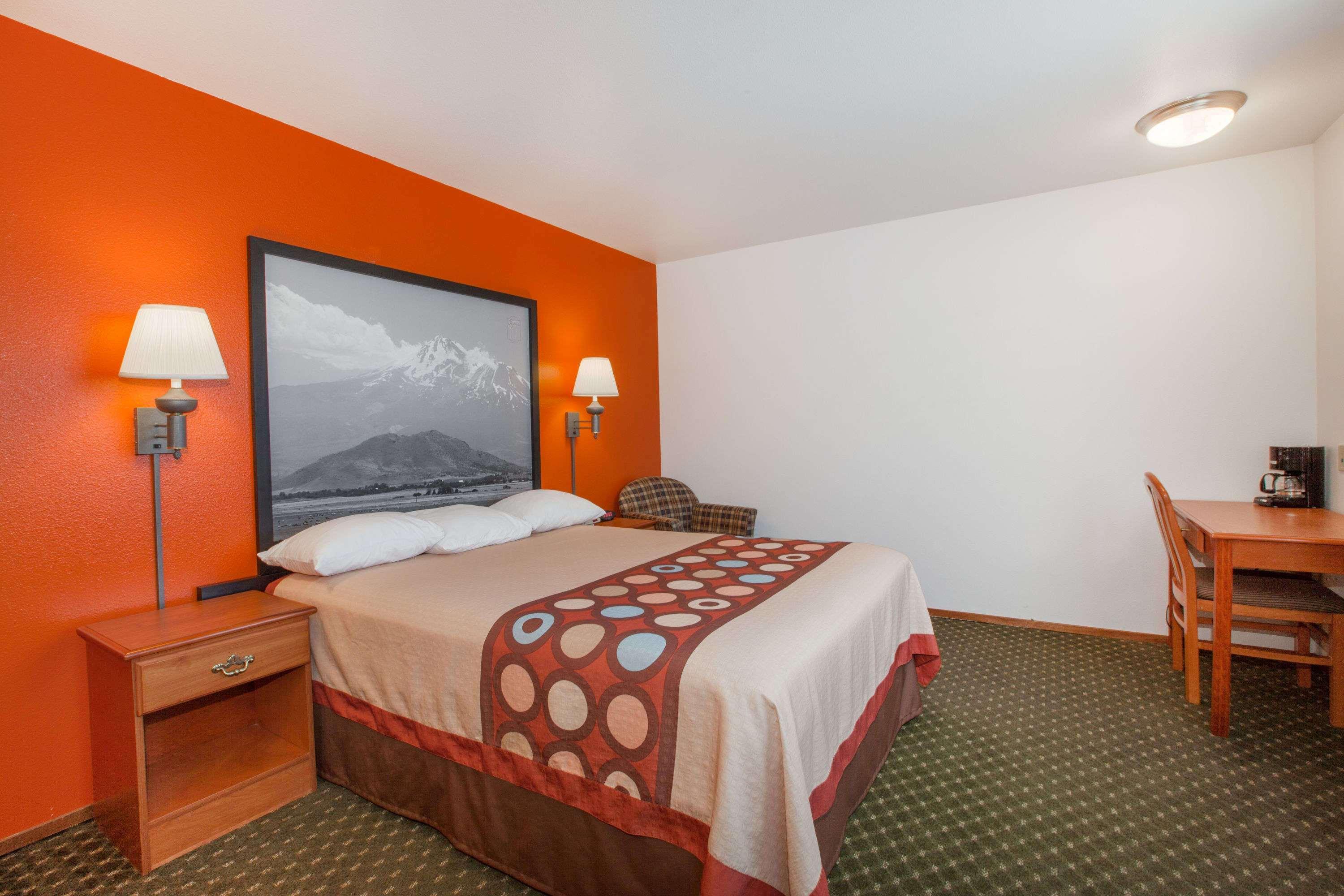 Super 8 By Wyndham Cloverdale Wine Country Exterior foto