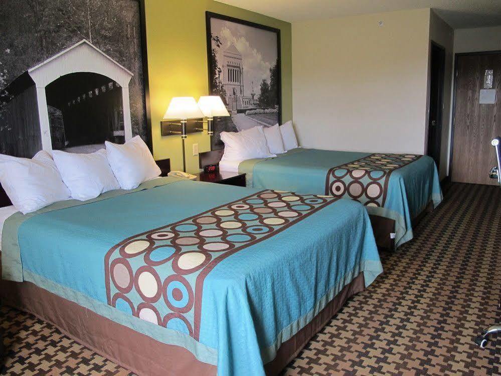 Super 8 By Wyndham Cloverdale Wine Country Exterior foto