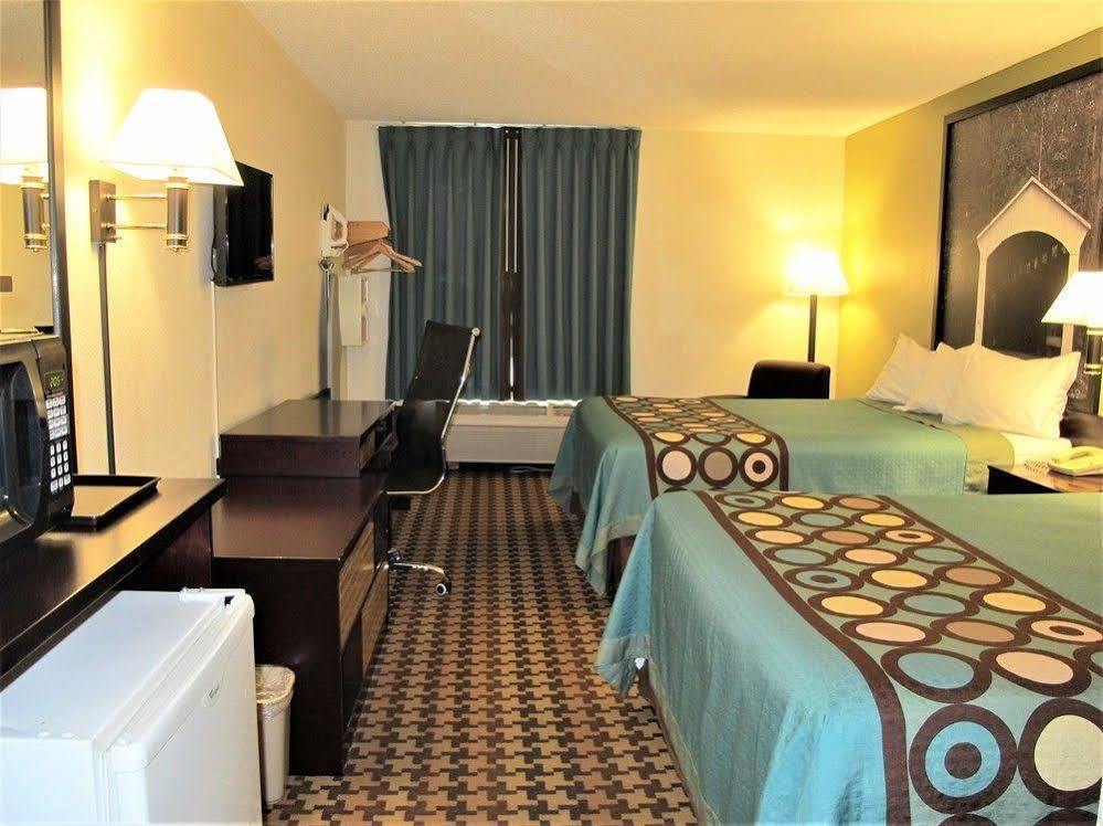 Super 8 By Wyndham Cloverdale Wine Country Exterior foto
